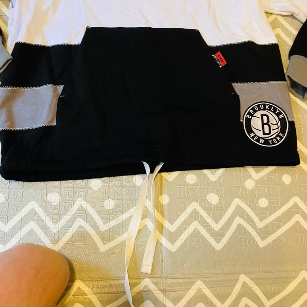 Vintage retro embroidered Brooklyn nets sweater sweatshirt hoodie $150 - Picture 3 of 7